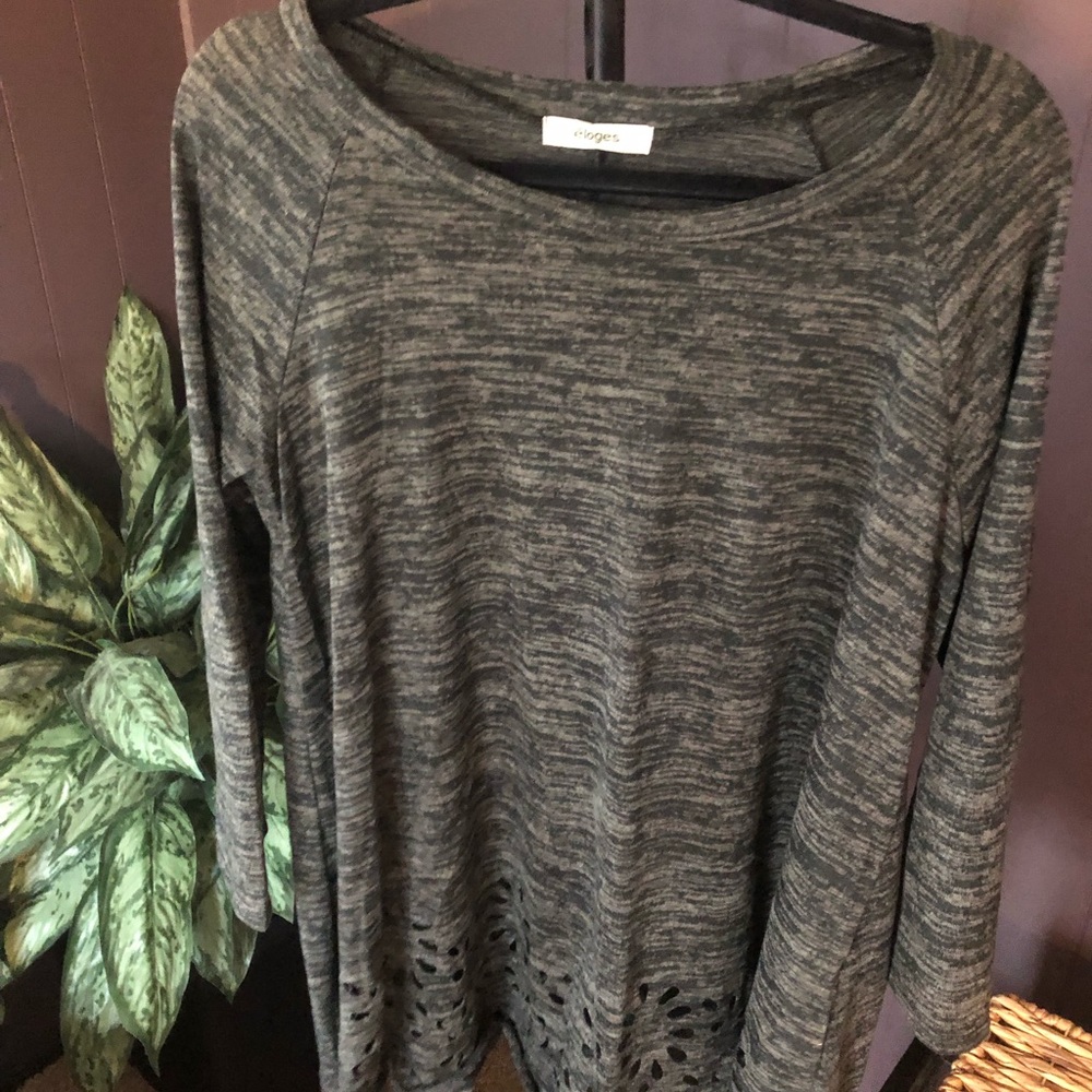 eloges Women’s Sweatshirt